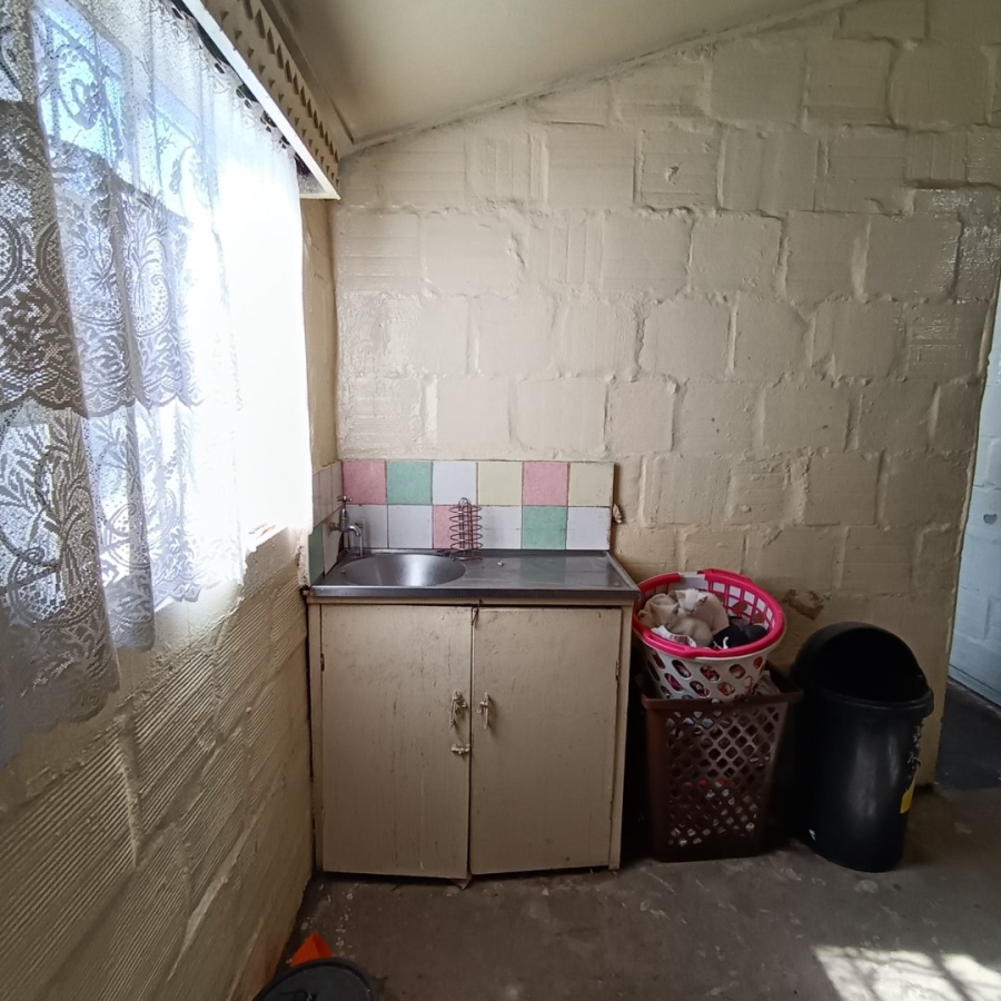 1 Bedroom Property for Sale in Matroosfontein Western Cape